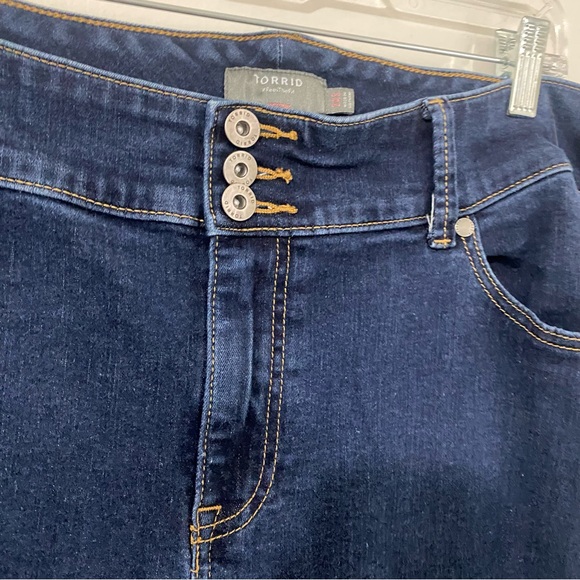 Torrid Jegging Jeans Womens 24 3 Button Comfort - Picture 3 of 8